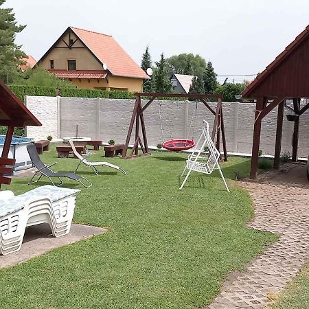 Holiday Home In Balatonmariafuerdo 19426 Esterno foto