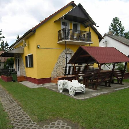 Holiday Home In Balatonmariafuerdo 19426 Esterno foto